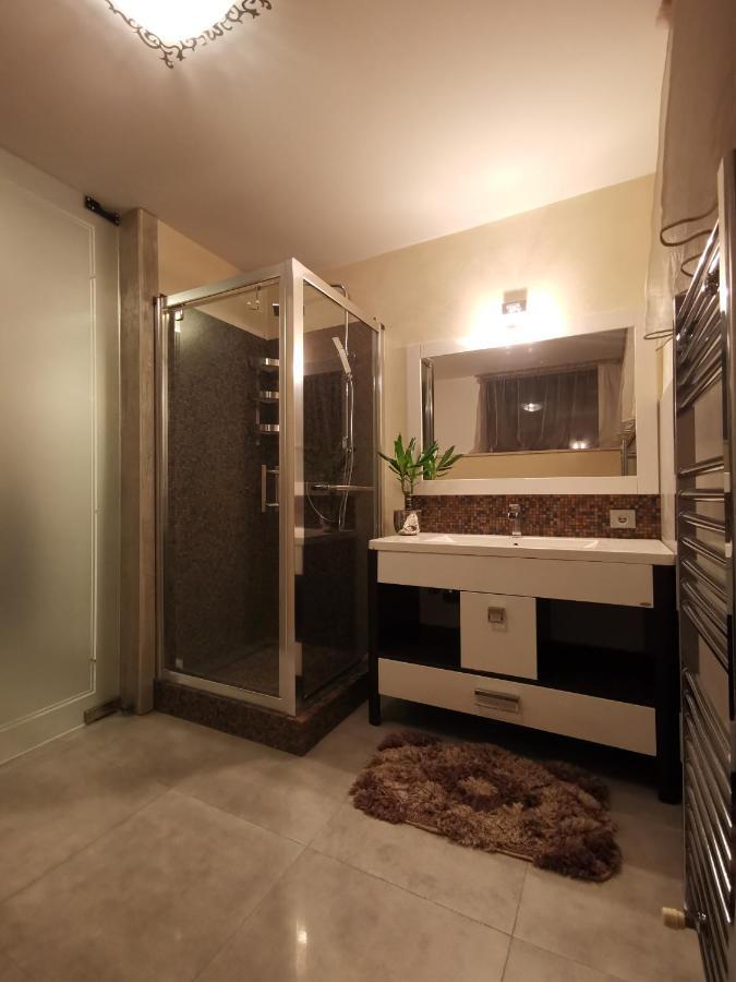 Kubiq Residence Giarmata Bagian luar foto