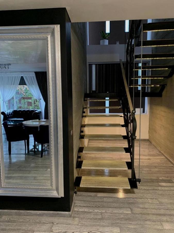 Kubiq Residence Giarmata Bagian luar foto