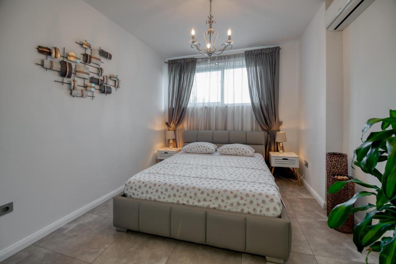 Kubiq Residence Giarmata Bagian luar foto