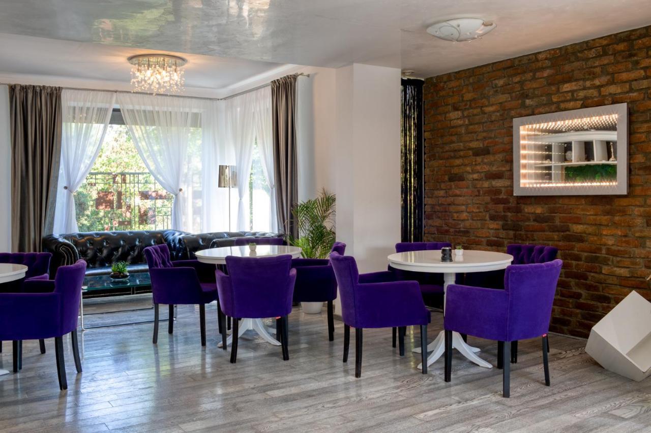 Kubiq Residence Giarmata Bagian luar foto