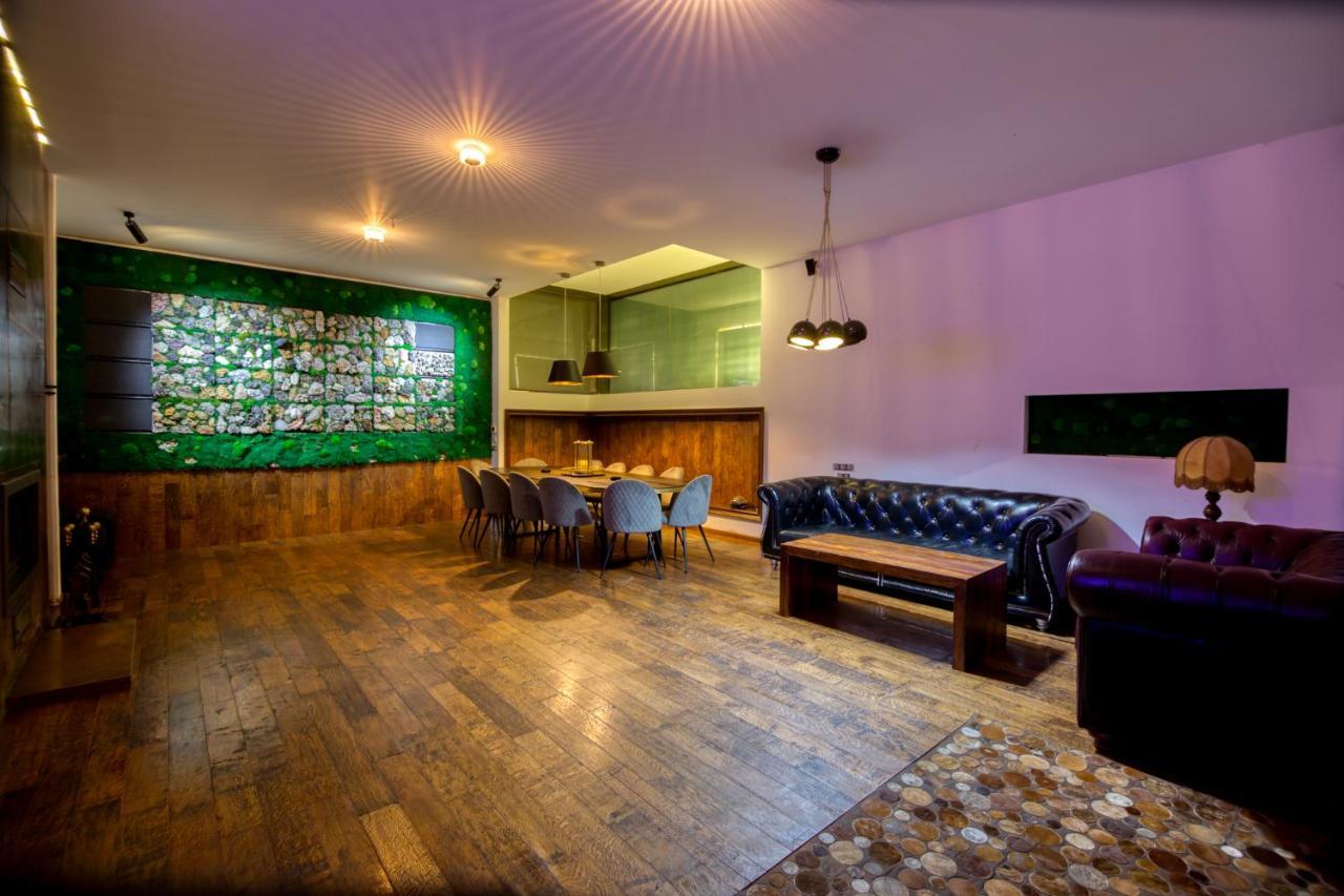 Kubiq Residence Giarmata Bagian luar foto