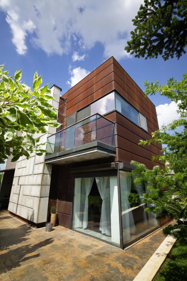 Kubiq Residence Giarmata Bagian luar foto