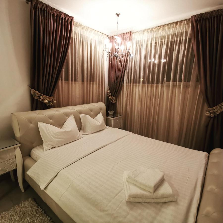 Kubiq Residence Giarmata Bagian luar foto