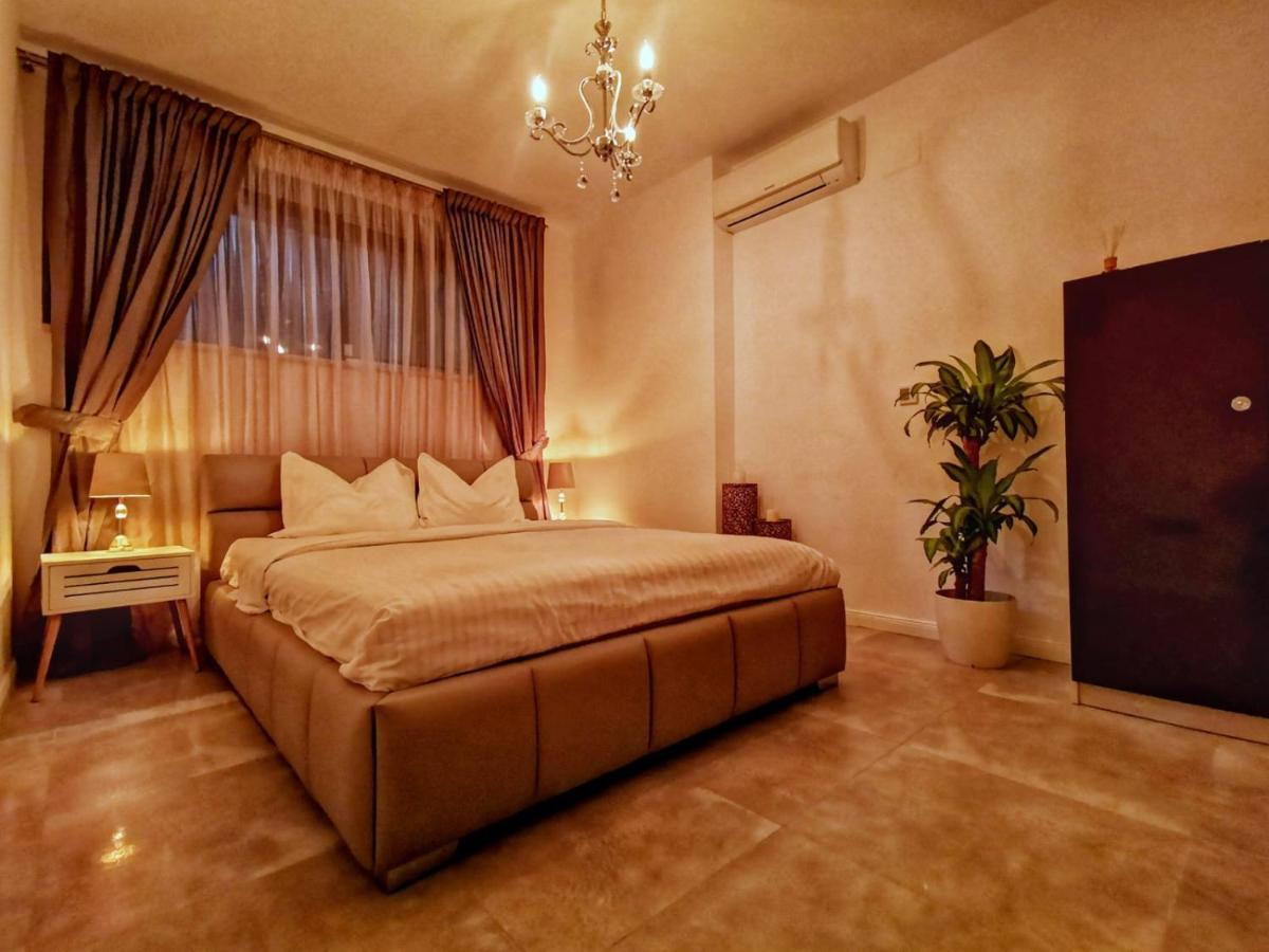Kubiq Residence Giarmata Bagian luar foto